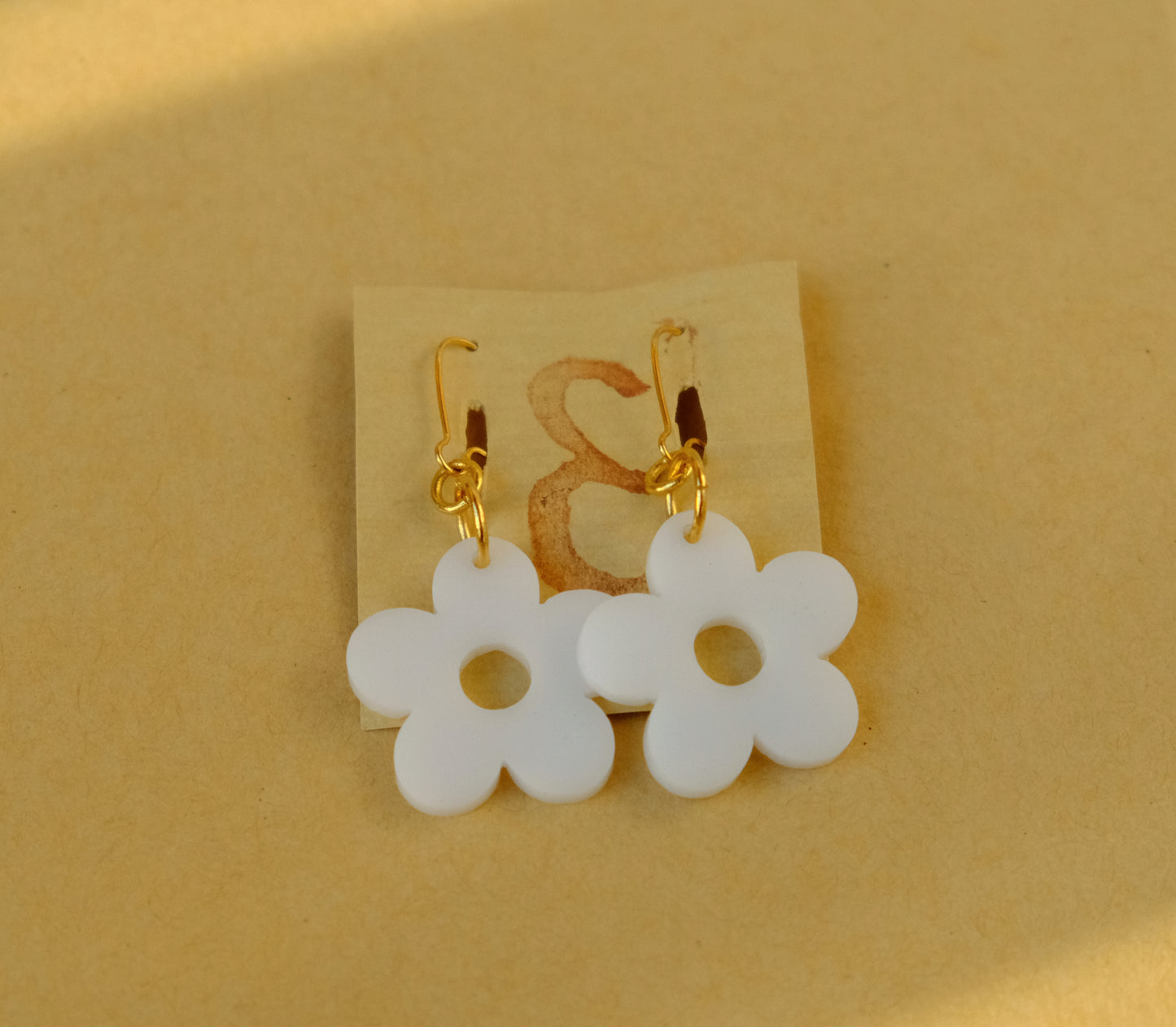 Earrings large white flowers gold plated