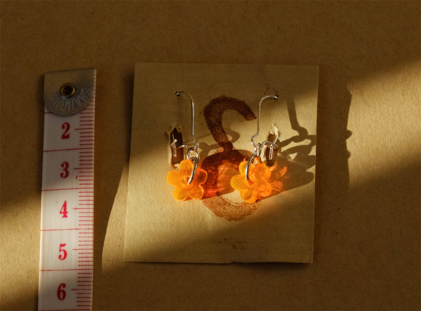 Earrings small orange flowers silver plated