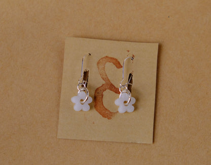 Earrings small white flowers silver plated