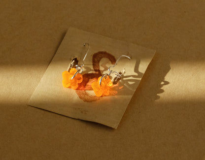 Earrings small orange flowers silver plated