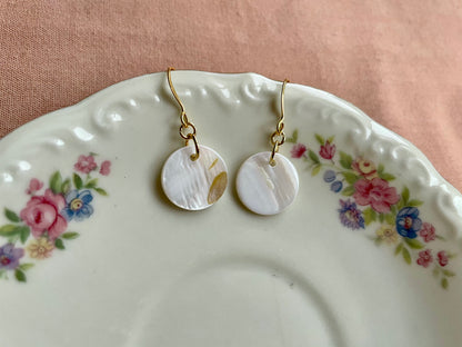 White mother-of-pearl earrings