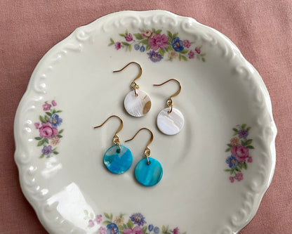 White mother-of-pearl earrings