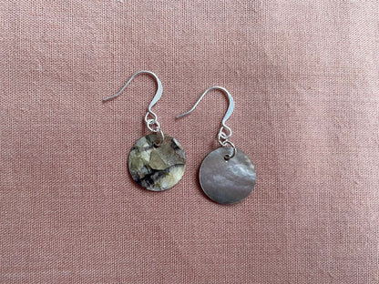 Mismatched mother-of-pearl earrings silver