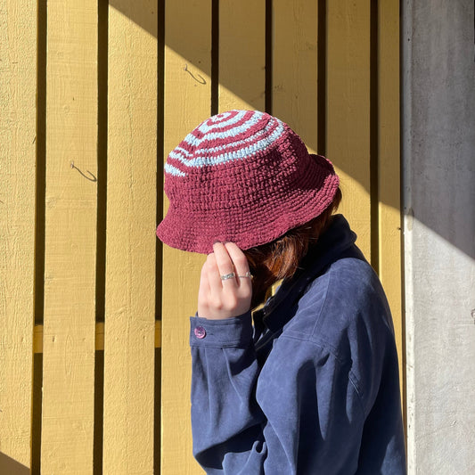 Checkered bucket hat