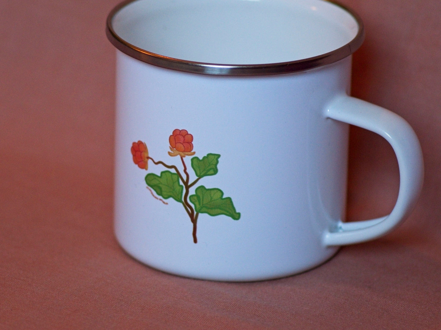 Enamel mug cloudberries
