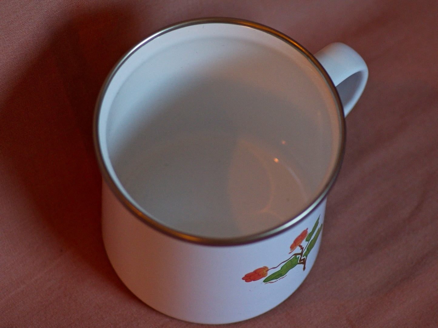 Enamel mug cloudberries